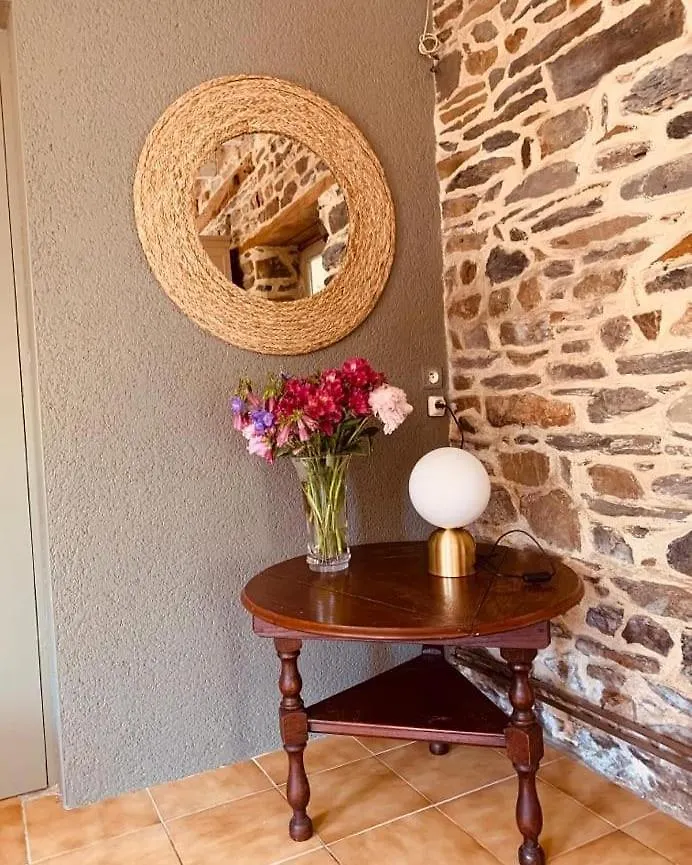 Holiday home Le Domaine De Coat Rogan, Le Gite De 10 Personnes Pommerit-Jaudy