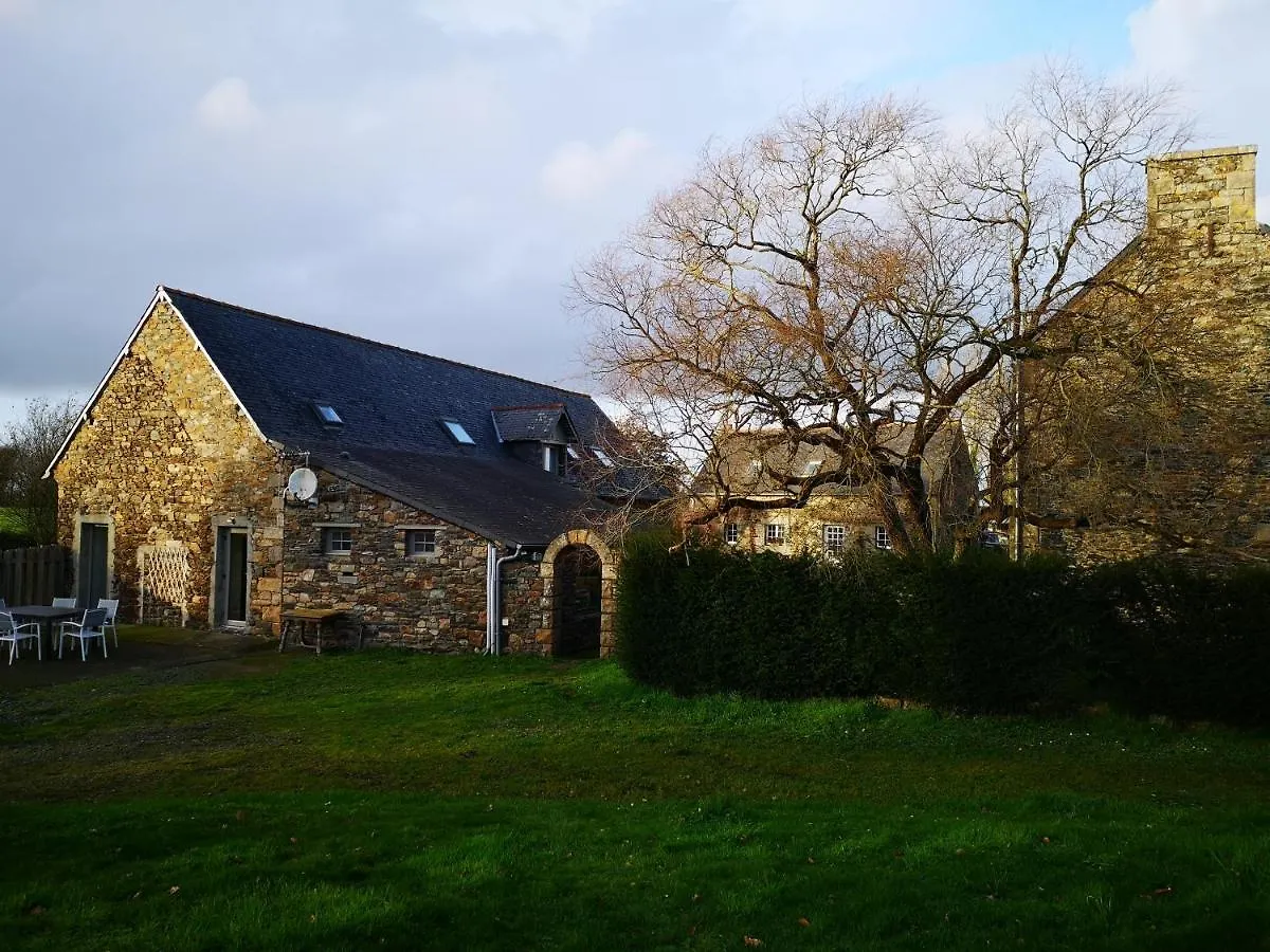 Le Domaine De Coat Rogan, Le Gite De 10 Personnes Pommerit-Jaudy Holiday home